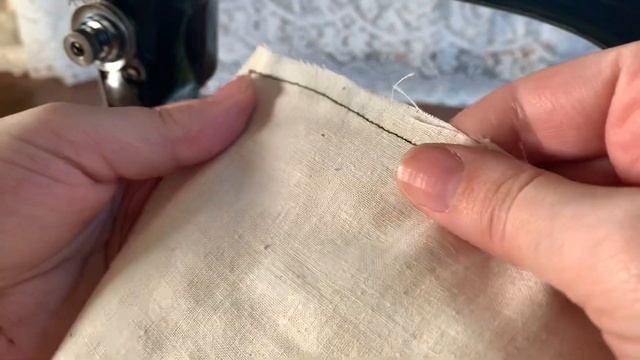 I Bought (another) Antique Sewing Machine | Unboxing Singer 28k Vibrating Shuttle Machine смотреть онлайн