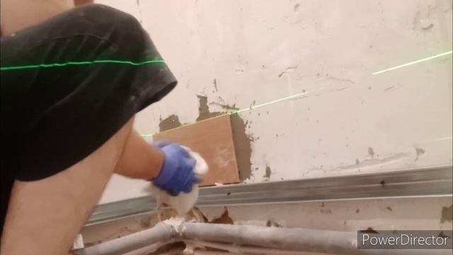 Урок для новичков. Как клеить плитку  на стену.