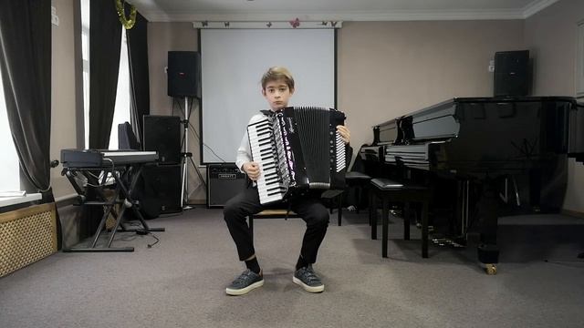 Ю. Гаврилов - 2 части из Детской сюиты: "Танго золотого петуха", "Озорные мыши". смотреть онлайн