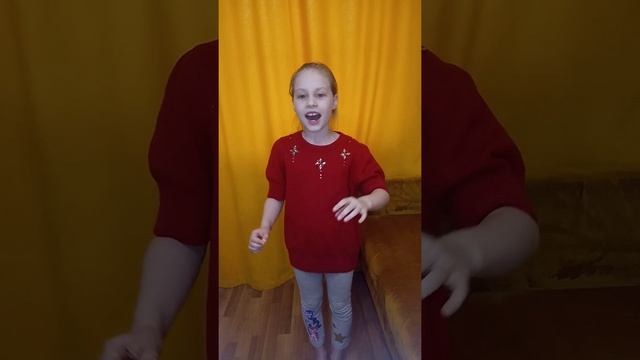 У ворот сосна зеленая. смотреть онлайн