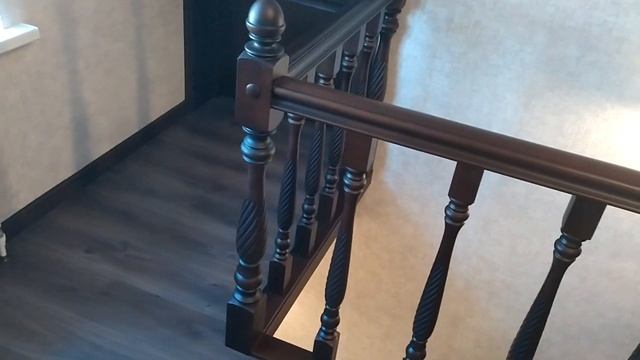 Деревянная лестница на второй этаж. смотреть онлайн