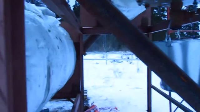 Слив воды с верхней ёмкости. смотреть онлайн