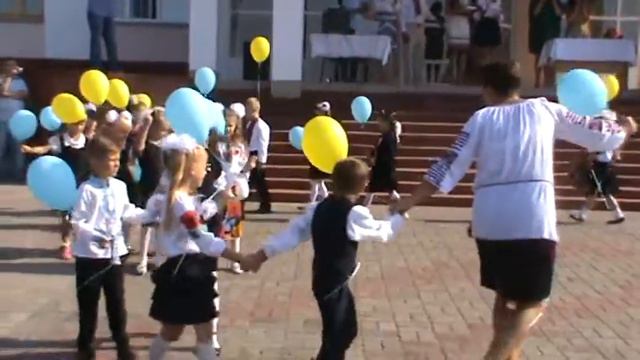 Випуск кульок у небо! 1 вересня 2015р. смотреть онлайн