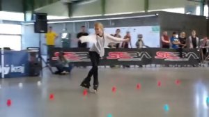 Очень красивое катание на роликовых коньках