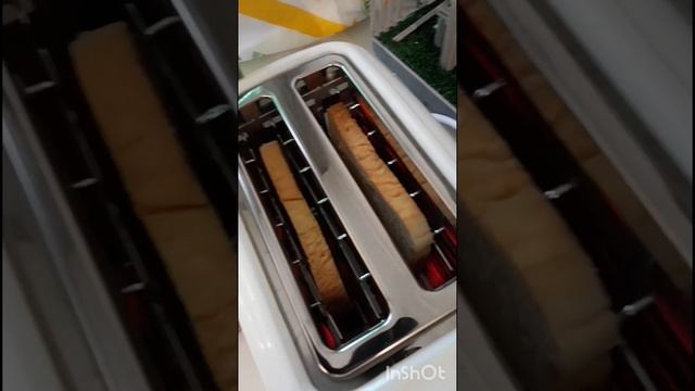 тостер на кухне. просто и удобно. смотреть онлайн