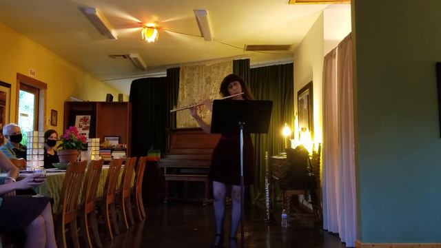 Telemann - Fantasy No. 8 in E minor for flute (performed by Rachel Lopez) смотреть онлайн