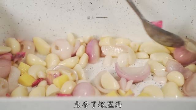 送小文哥一條藍身大斑石斑魚，魚肚比豬肚還厚實，一種焗一種涮鍋，吃的太爽了#Amoy硬邦幫 смотреть онлайн