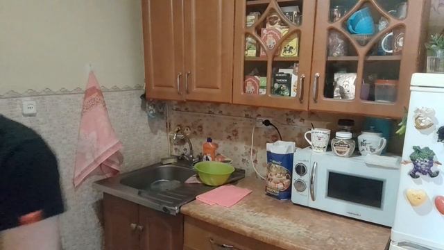 Жизнь в СЕЛЕ! Картошки много! Жарю пирожки! Обработала сад! смотреть онлайн