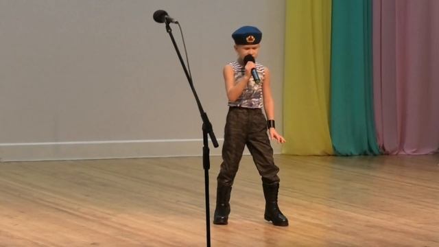 Маленький ДЕСАНТНИК. Добрыня Кириенко (7 лет). "Никто, кроме нас!" смотреть онлайн