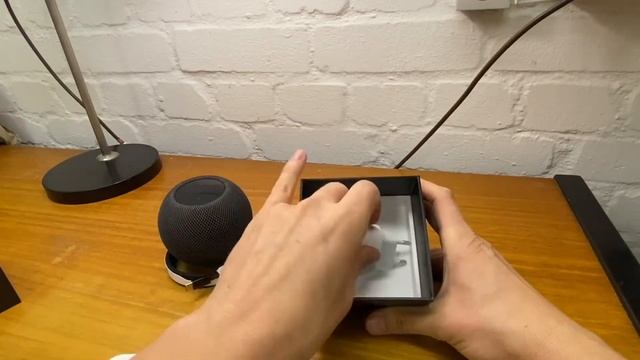 Apple HomePod mini Space Grey unboxing & connection to iPhone 6S смотреть онлайн