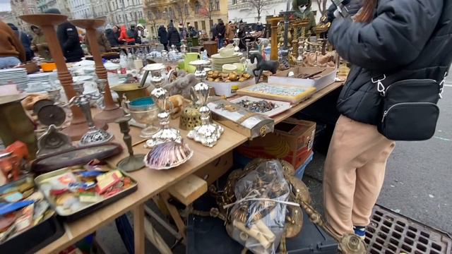 В Вене на Фломаркте (барахолка) . Как добраться на центральный Фломаркт в Вене . смотреть онлайн