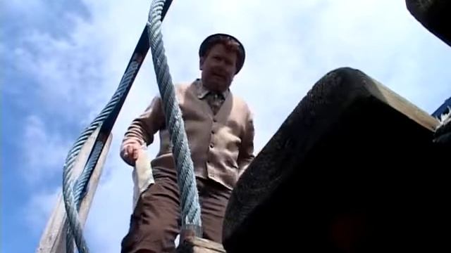 Playway To English 4 -  Unit 2 (Treasure Hunt - Directions)