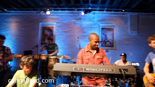 Snarky Puppy at Shapeshifter Lab performs Flood смотреть онлайн