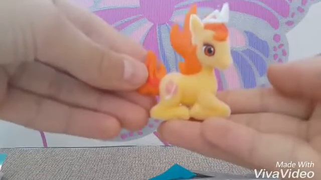 Распаковка Sweet Box пони на ладони смотреть онлайн