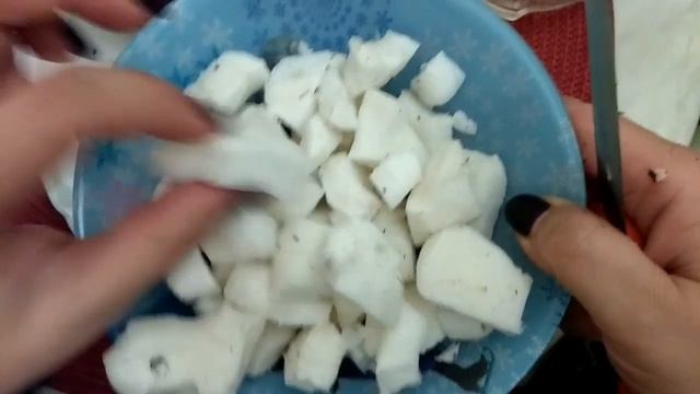 Как почистить кокос и сделать кокосовое молоко и масло смотреть онлайн