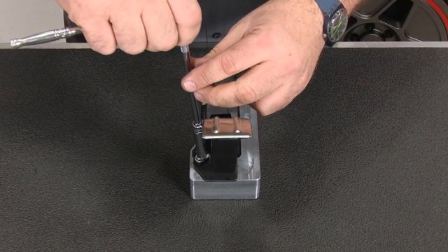 2013-2018Focus ST Install: ACCELATEC Accelerator Pedal Mount Spacer смотреть онлайн