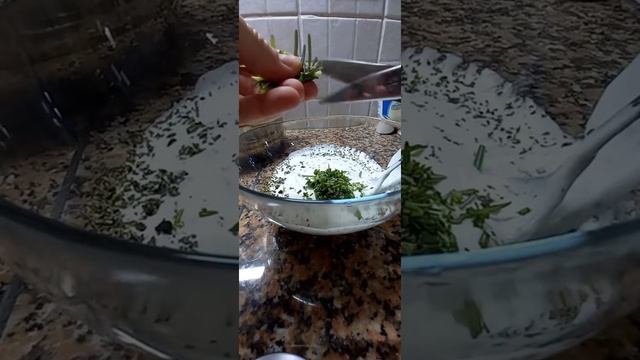 Нежный и ароматный кролик в сметане в духовке. смотреть онлайн