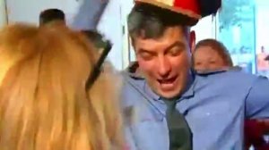 Узенький проулочек ☀️ Лихая казачья песня под гитару и гармонь.mp4