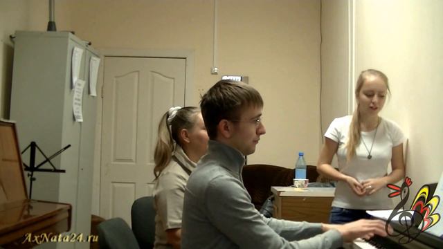 Урок вокала.Продление и акцент гласного-сохранение позиционности.Swingin On The Moon смотреть онлайн