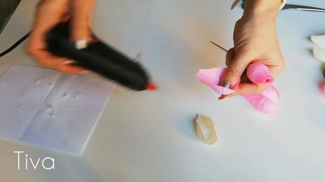 Двухцветная роза из гофрированной бумаги!!! смотреть онлайн