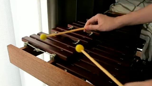 7【KOROGI卓上木琴】desk xylophone improvisation 「琉球の滝」YAMAHA　ME-102 смотреть онлайн