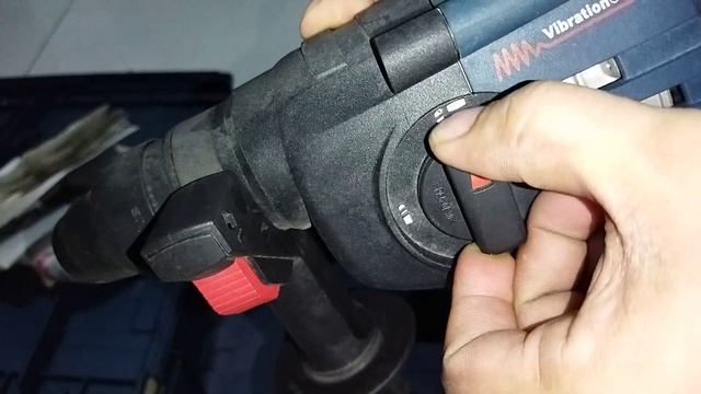BOSCH SDS PLUS CHIPPING HAMMER GBH 3-28 DRE смотреть онлайн