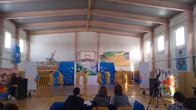 Якутский танец "Дьиэрэнкэй" дс Усун-Кюель смотреть онлайн