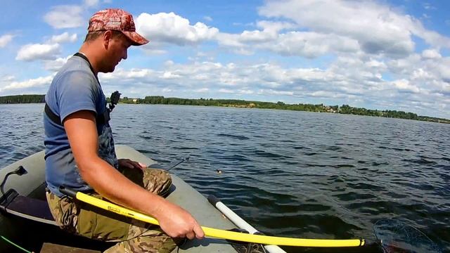 КРУПНЫЙ ЛЕЩ НА ДОНКИ. Ловля леща с лодки. смотреть онлайн