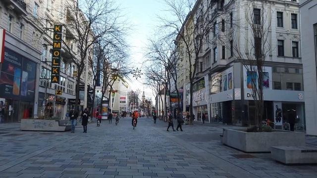 Walking tour 4k Vienna - Shopping Street Mariahilfer Straße смотреть онлайн