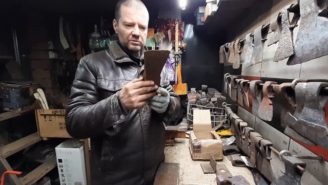 Посылка с топорами из Новгородской области смотреть онлайн