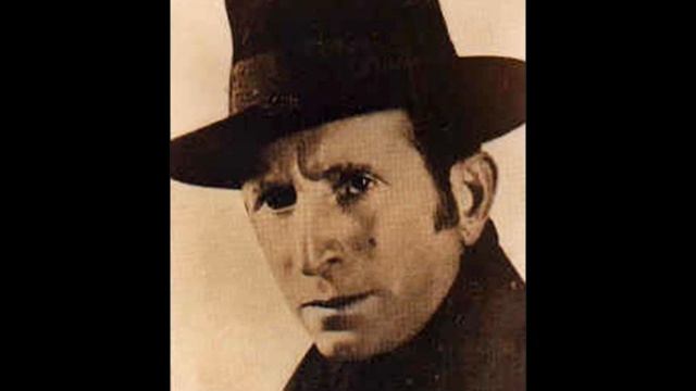 El pañuelito blanco (tango) Orq. Juan D' Arienzo - canta Walter Gutierrez смотреть онлайн