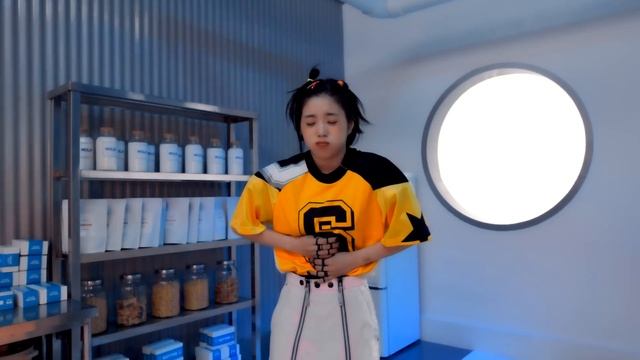 YOUNG POSSE (영파씨) - ‘MACARONI CHEESE’ MV