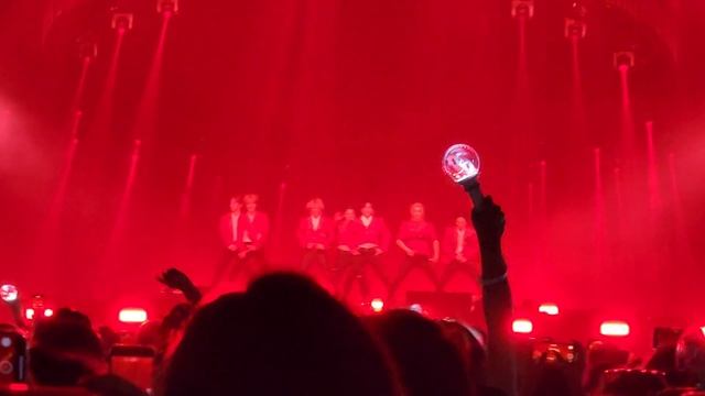 District 9 - STRAY KIDS (2/26/2023) - Fort Worth, Texas. MANIAC WORLD TOUR смотреть онлайн