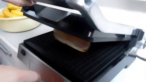 Жарим сосиски в тесте на электрогрили KT-1601