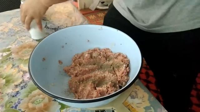 Котлеты из говяжьего фарша смотреть онлайн