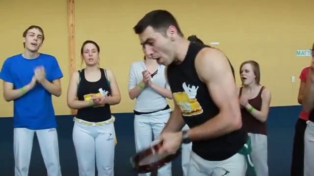 Graduado Taco (Mundo capoeira).MOV смотреть онлайн