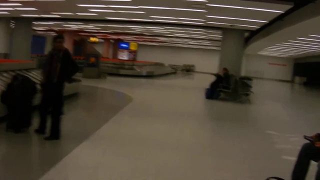 JFK Terminal 5 Arrival Area смотреть онлайн