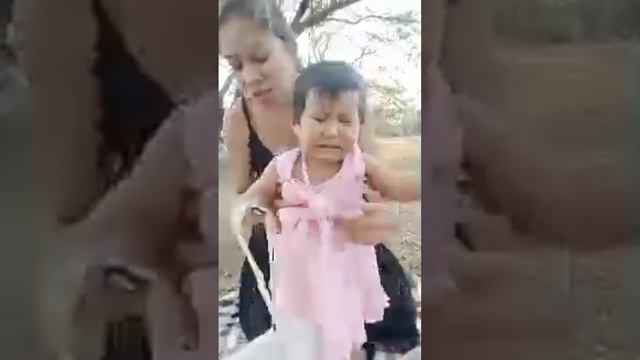 lumabas kami ng Bahay para makakita si Thalia ng mga Puno at bulaklak смотреть онлайн