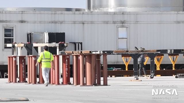 SpaceX Boca Chica: Test Tank SN7.2 Tested to Failure - SN5 Cut to Pieces смотреть онлайн