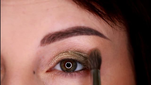 ВЕЧЕРНИЙ МАКИЯЖ ЗА 7$ | ПАЛЕТКА Makeup Revolution Reloaded iconic division смотреть онлайн