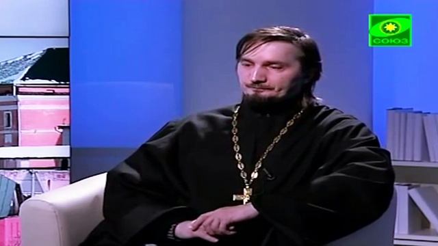 коленоприклонение → земной поклон на Литургии смотреть онлайн