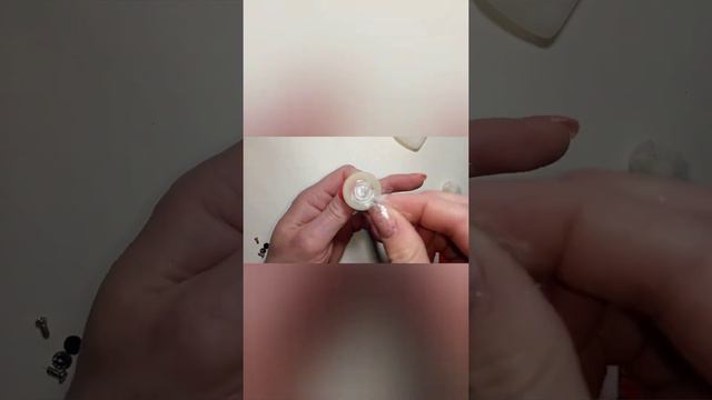 Как склеить пластик (суперклей + сода). Быстро и надежно! Ремонт пластиковых деталей. смотреть онлайн