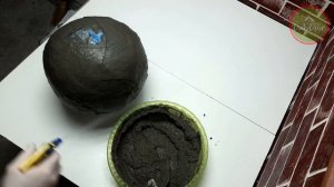 Декор своими руками в виде шара из цемента. Поделки для сада