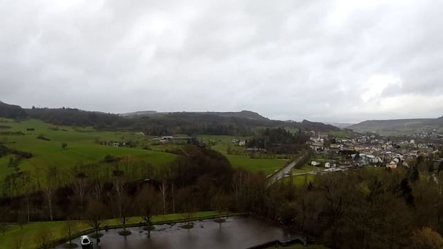 quadrocopter - DJI Phantom 2 - naza - H3-2D zenmuse gimbal - gopro3+ silver - flying in the rain смотреть онлайн