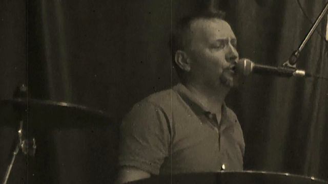 Pieni puinen risti смотреть онлайн