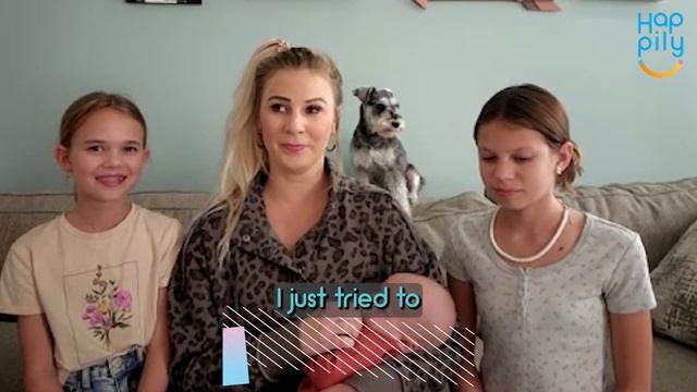 Sisters React To Discovering Whether New Baby Sibling Is A Boy Or Girl смотреть онлайн