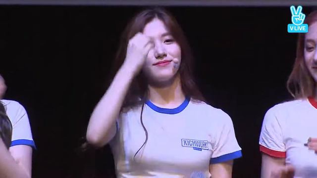 Xiyeon - Rap + Singing part (Produce 101/ Pledis girlz concert) смотреть онлайн