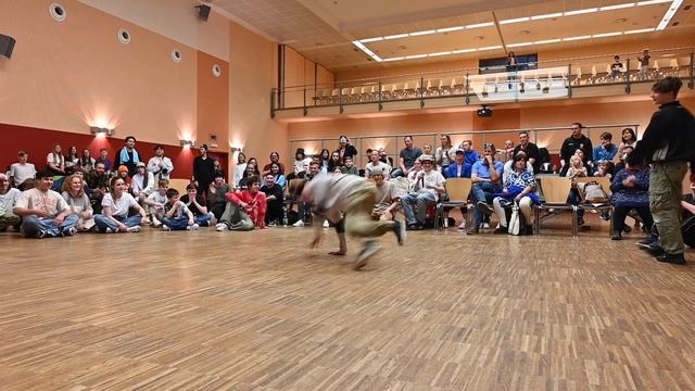 Austrian Breaking Cup 2022 | 1vs1 B-Boy Youth | TOP8 – Lee-On -VS- Sigma смотреть онлайн
