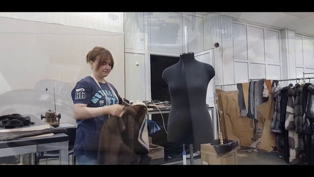 Шьем шубу из меха норки Браун смотреть онлайн