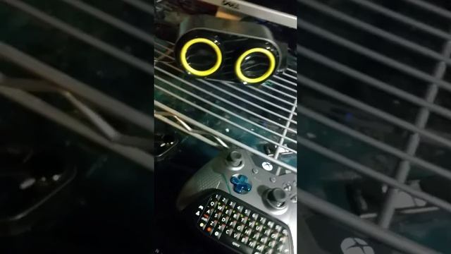 Xbox One Chatpad Works with PC Games! Wirelessly too! смотреть онлайн